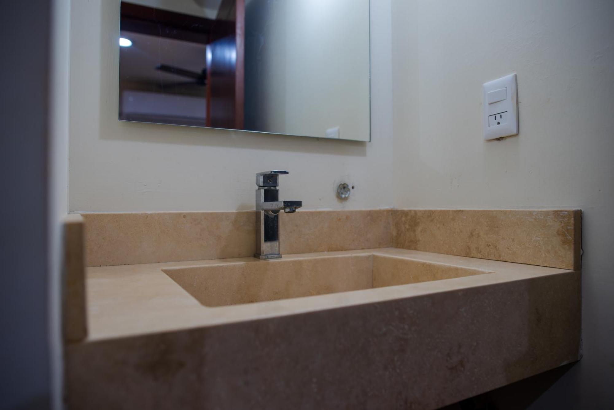 2Br-3Ba Condo Block From Beach W Rooftop Jacuzzi Mazatlán Zewnętrze zdjęcie